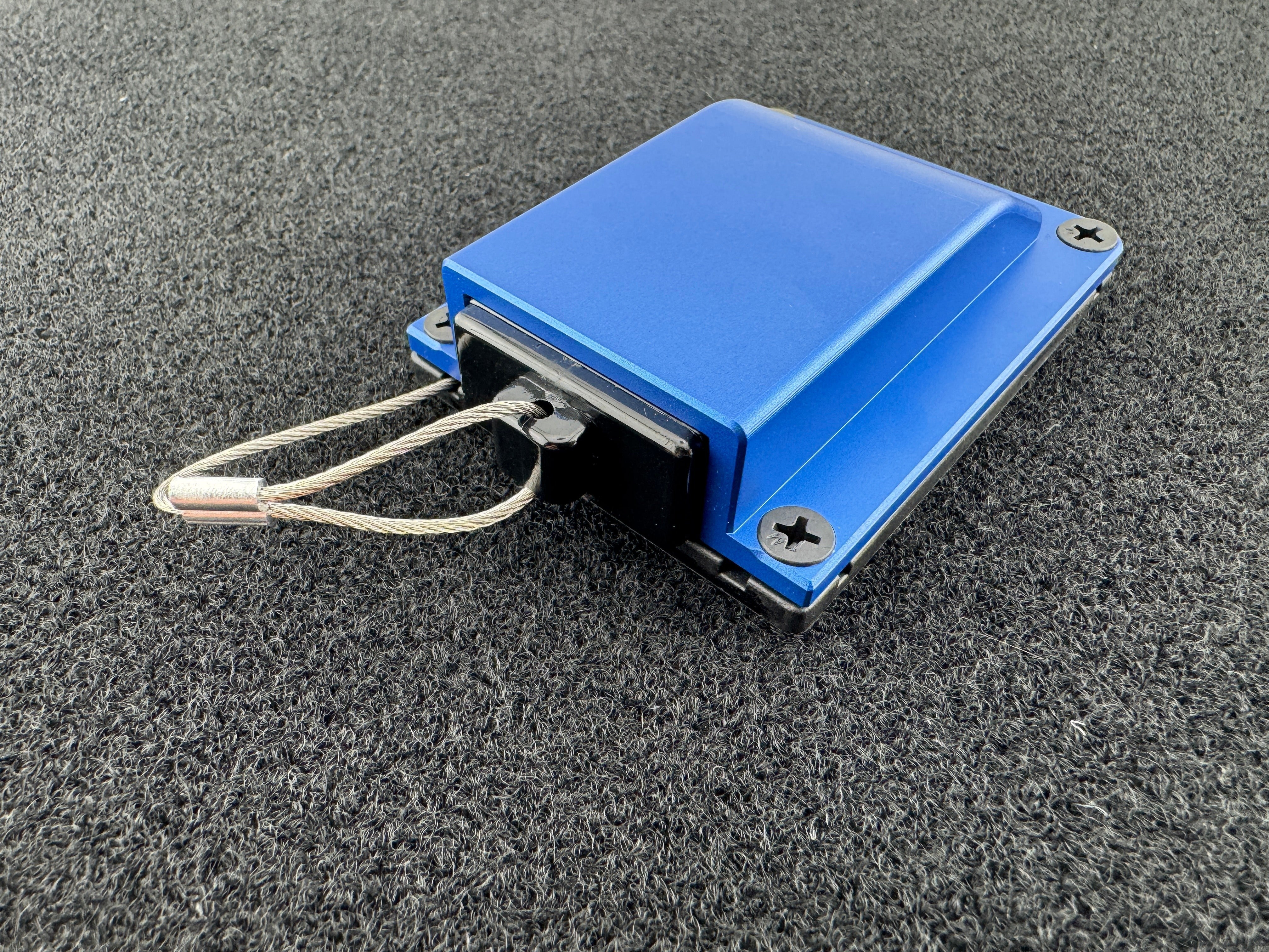 Duskie blue anodised billet aluminium housing kit with 2-way 50A connector and dust cap with wire rope.