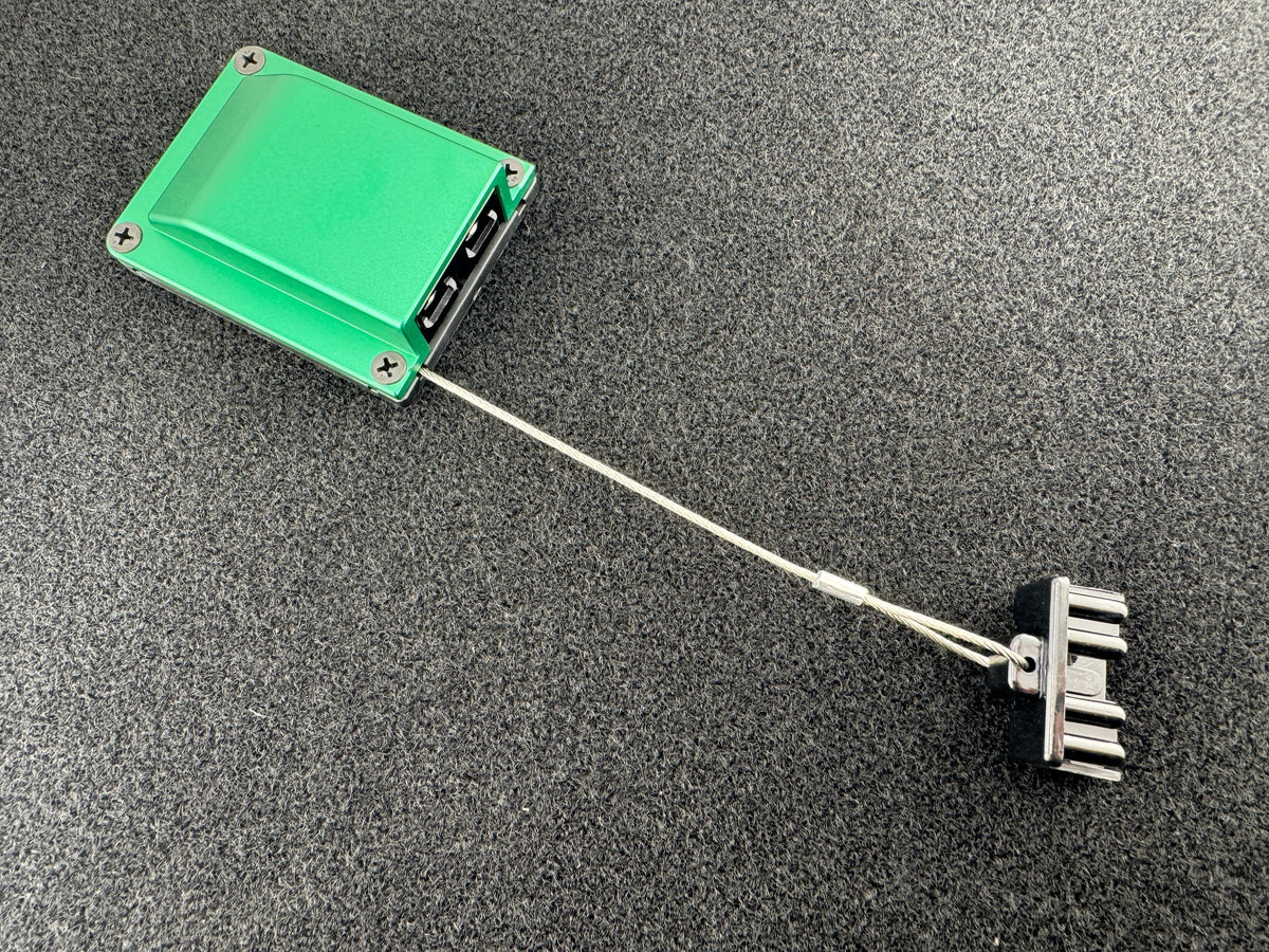 Duskie green billet aluminium housing kit with 2-way 50A connector and dust cap, ideal for 4x4 and canopies.