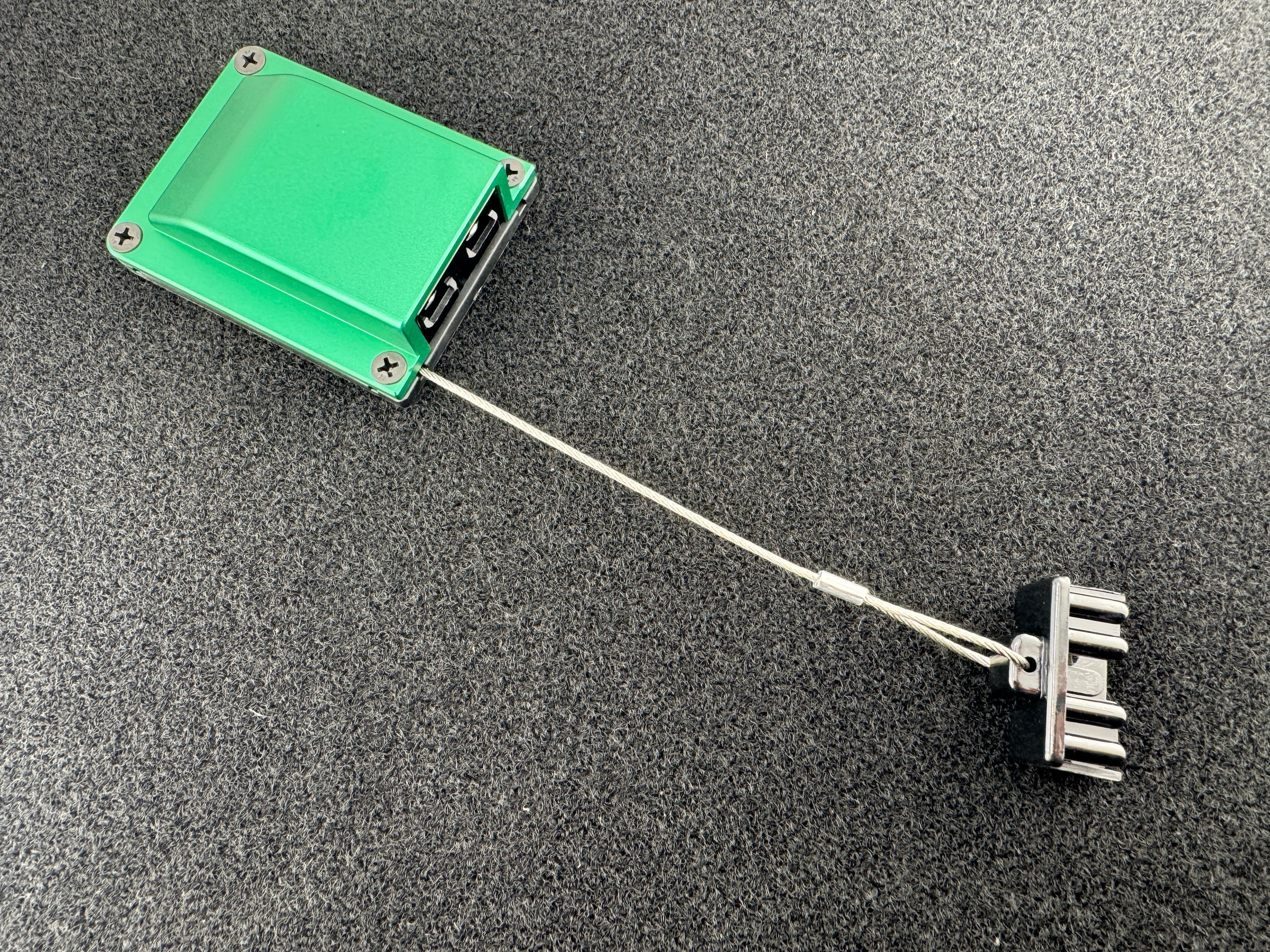 Duskie green billet aluminium housing kit with 2-way 50A connector and dust cap, ideal for 4x4 and canopies.