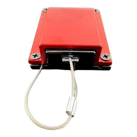 Duskie red billet aluminium housing kit with 2-way 50A connector and dust cap with wire rope.