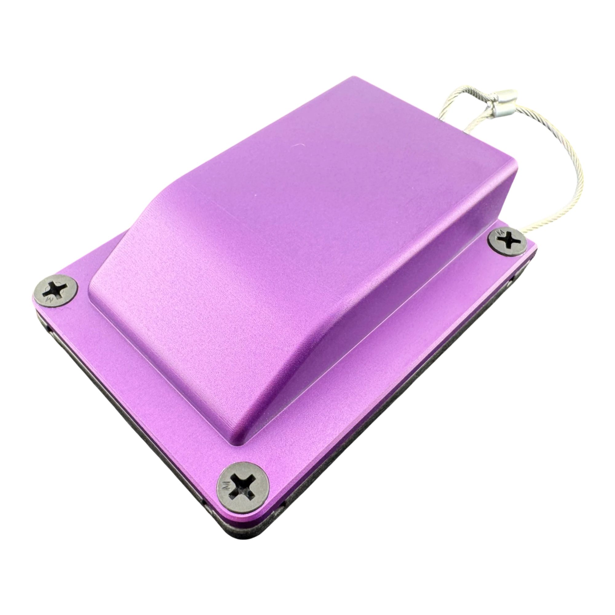 Duskie purple anodised billet aluminium housing with 2-way 50A connector and dust cap. Ideal for 4x4.