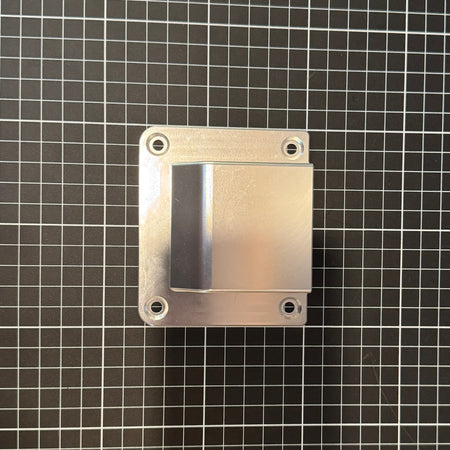Duskie silver billet aluminum cover for 3-way 50A Anderson connector with stainless hardware. Industrial finish.